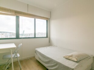 Quarto para alugar em apartamento de 4 quartos no Lumiar, Lisboa