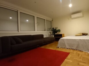 Quartos para alugar em apartamento de 2 quartos em Estrela, Lisboa