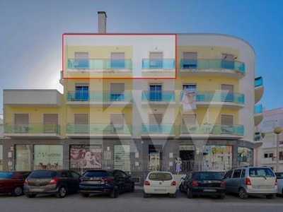 Apartamento T2+2 divisões Duplex para venda no centro da cidade de Vila Real Santo António