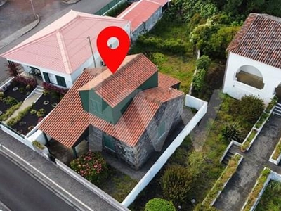Casa com História na Encantadora Vila da Madalena, Ilha do Pico