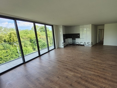 Apartamento T3 para arrendamento em Oliveira do Douro