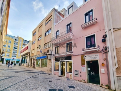Apartamento T2 para arrendamento em União Freguesias Santa Maria, São Pedro e Matacães