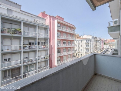 Apartamento T2 | Varanda | Elevador | Arroios | Lisboa