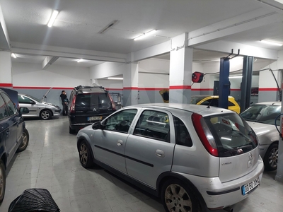 Estacionamento para alugar em Queluz, Portugal