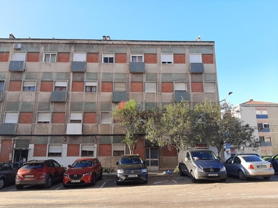 Apartamento T2, marquise e varandim – 1º. Andar – Alto do Seixalinho/Barreiro