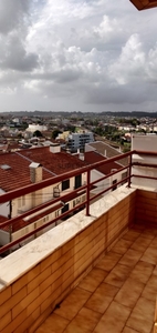 Apartamento T2 para arrendamento na Rua João Chagas