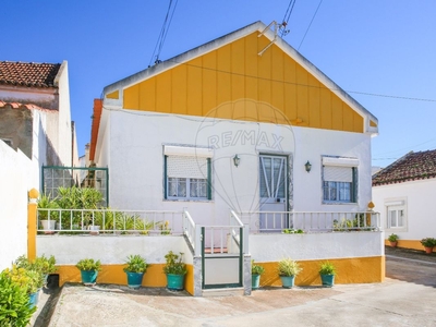 Casa para comprar em Carvoeira, Portugal