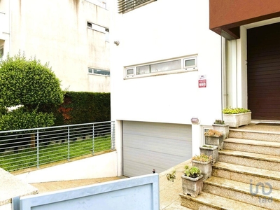 Casa T4 em Porto de 252,00 m²