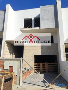 Moradia em Banda T3 Venda em Nogueira, Fraião e Lamaçães,Braga
