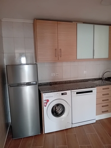 Apartamento remodelado para arrendamento em Barcarena