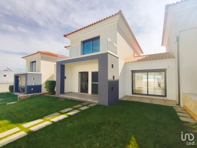 Casa T4 em Tornada e Salir do Porto de 190 m²