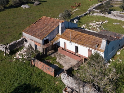 Moradia em Ruinas em Porto de Mós - Leiria