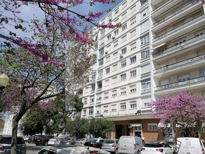 Apartamento T3, 139m2, na Av. Poeta Mistral, Avenidas Novas, Lisboa