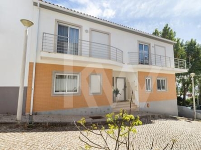 Moradia T3 geminada- 240m2 - com 3 pisos I Boliqueime - Algarve
