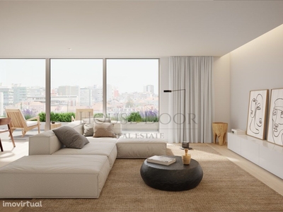 Apartamento T4 em Lisboa, Duplex com Terraço, Piscina e G...
