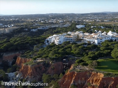 Luxuosa Penthouse localizada no Pine cliffs Resort