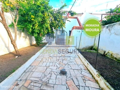 Moradia T3 R/C com Quintal | Centro da Cidade | Moura