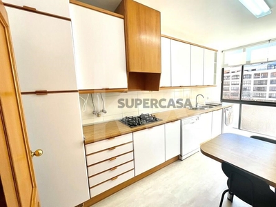 Apartamento T3 Triplex para arrendamento em Cascais e Estoril