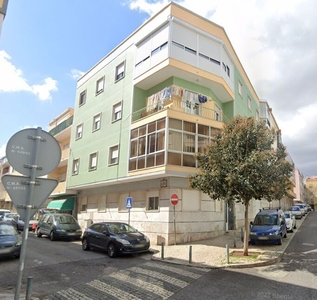 Apartamento T2 em Queluz