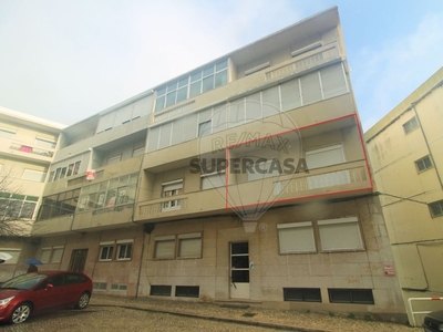 Apartamento T2 para arrendamento em Vila Franca de Xira