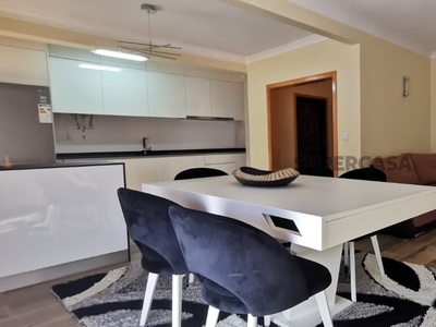 Apartamento T3 à venda na Rua das Areias