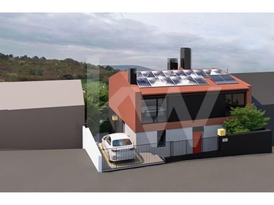 Terreno com projeto aprovado, para construção moradia V3+1 em Bairro, Abrigada