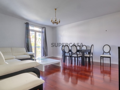 Apartamento T3 para arrendamento em Funchal (Sé)
