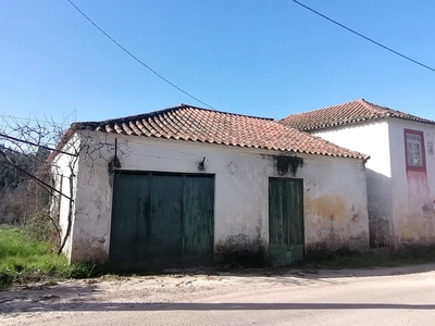 Casa de Campo T2 em Lousã e Vilarinho de 165 m²