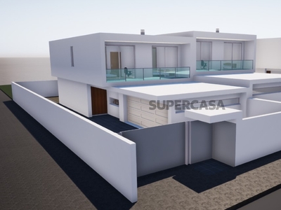 Casa Geminada T3 Duplex à venda em Santa Maria da Feira, Travanca, Sanfins e Espargo