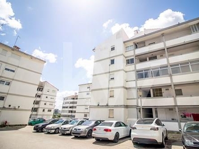 Oportunidade investimento - Apartamento T3 - Marvila