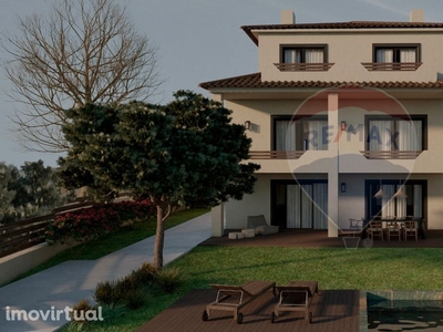 Casa / Villa T5 em Coimbra de 323,00 m2