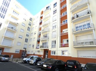 Apartamento T2 à venda em Massamá e Monte Abraão, Sintra