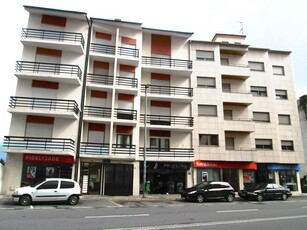 Apartamento T2+1 - na Avenida Sá Carneiro-Bragança