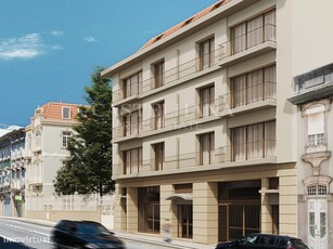Apartamento T3 duplex com varanda em novo empreendimento no Porto