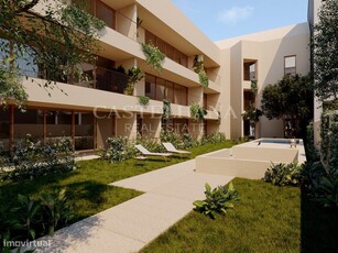 Apartamento T4 duplex com terraço situado em Matosinhos