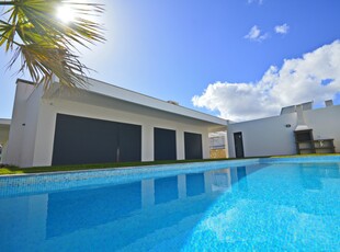 Casa T5 em Azeitão (São Lourenço e São Simão) de 260 m²