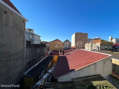 5 casas arrendadas, rentabilidade imediata 6%, Matosinhos