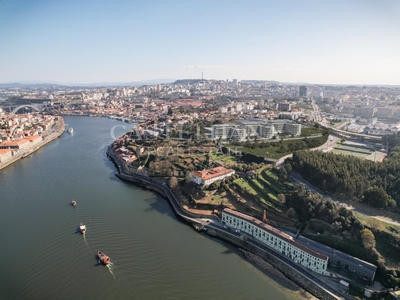 Apartamento T2 no mais recente empreendimento a nascer nas margens do Rio Douro