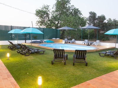 Hotel rural com 10 quartos e piscina, para venda em Tavira, Algarve