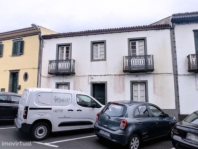 Apartamento T4+1 em Ramalde, Porto