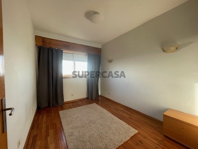 Apartamento T1 para arrendamento na Rua do Marechal Saldanha