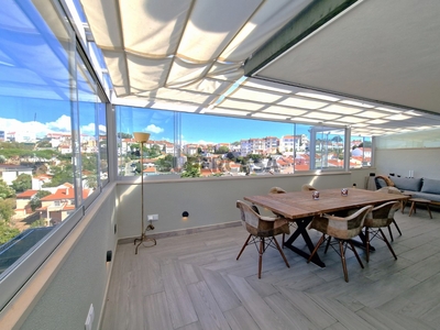 Apartamento T2+1 Duplex à venda em Cascais e Estoril