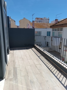 Apartamento T3 Duplex à venda na Rua Miguel Bombarda