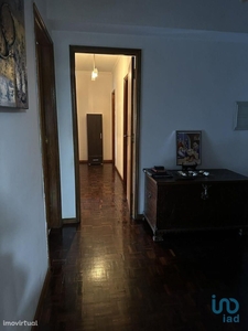 Apartamento T3 em Benfica na Rua Lucília Simões - Remodelado