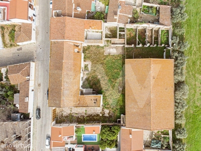 Prédio urbano em Reguengos de Monsaraz com terreno de 2.145m2