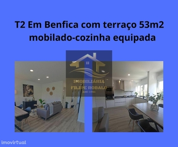 T2 em Benfica com terraço de 53metros RC Remodelado Mobilado