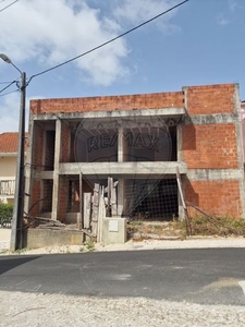Terreno à venda em Casal de Cambra, Sintra