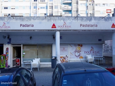 Edifício para comprar em Algueirão-Mem Martins, Portugal