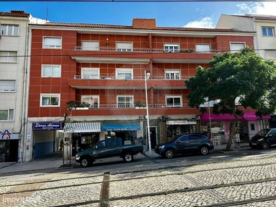 Edifício para comprar em Cacilhas, Portugal