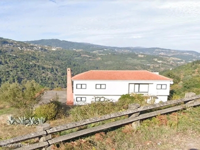 Edifício para comprar em Mangualde, Portugal